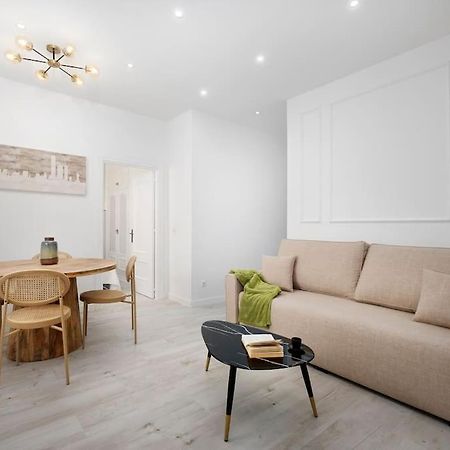 Newly Refurbished Modern 2-Bed Apartment In Heart Of טורמולינוס מראה חיצוני תמונה